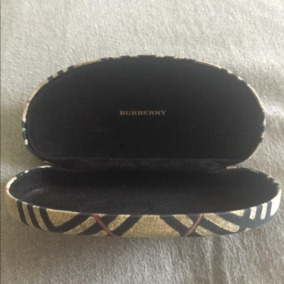 Burberry Sunglasses Case - Picture 2 of 7